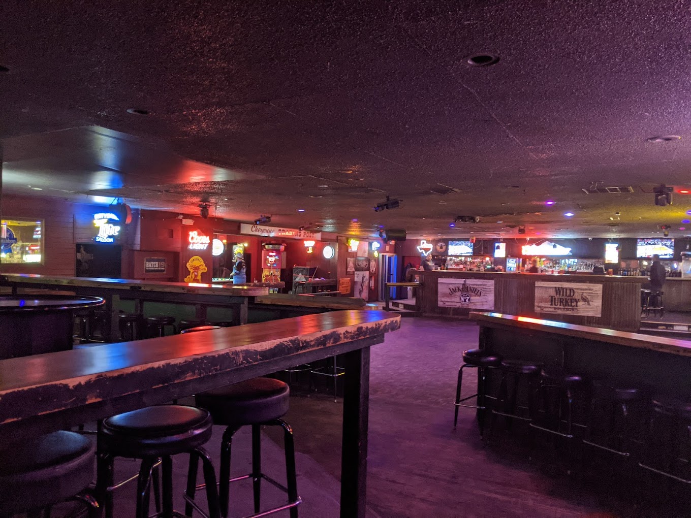 Dirty Dawgs Saloon bar and dance floor